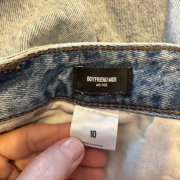 Denim cutoff short size 10 by EXPRESS - Picture 5 of 5